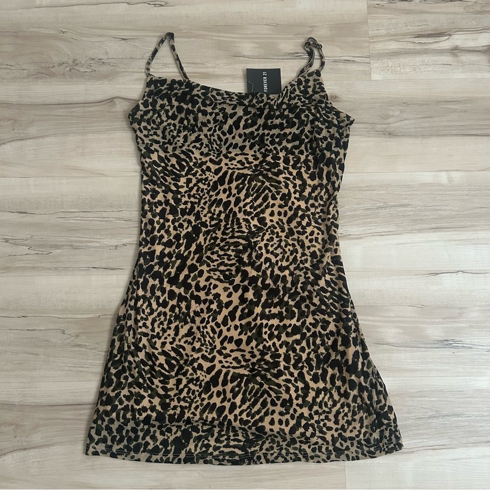 Forever 21 Leopard Mini Dress Size Large